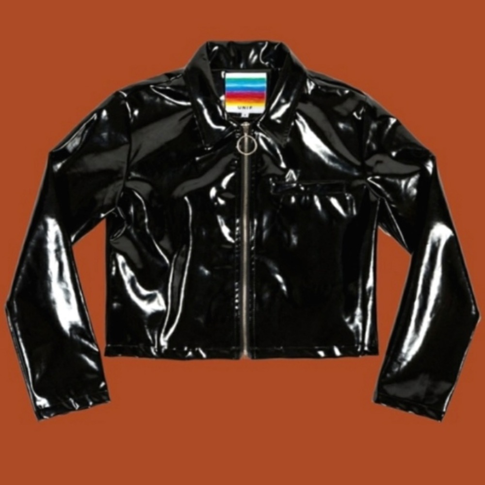 UNIF Gia patent cropped jacket